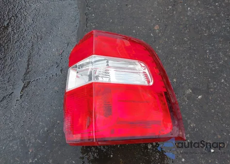 2010 Ford Expedition Limited z USA, uszkodzony, nr VIN 1FMJU2A55AEB46196